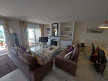 1447-529647-78d1f4f8b6655591b02d22fabb36a692d