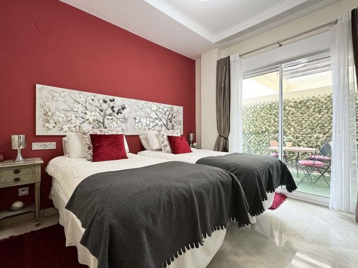 Image No.21-3 Bed Apartment for sale