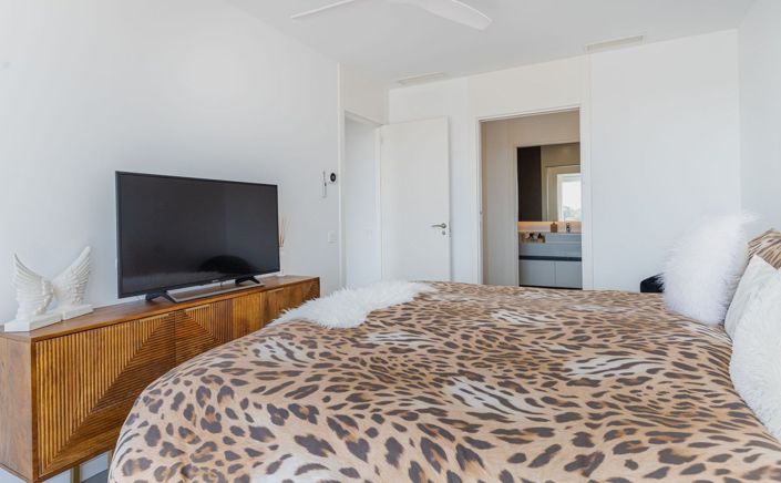 Image No.15-3 Bed Townhouse for sale