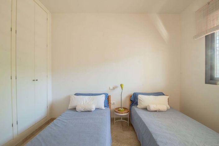 Image No.20-2 Bed Apartment for sale