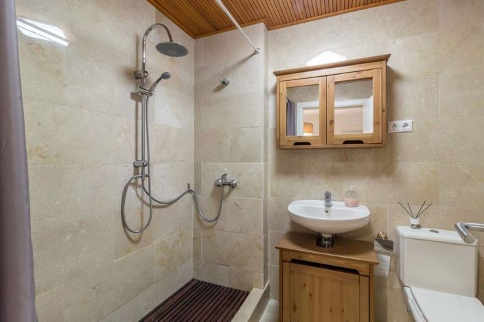 Image No.21-2 Bed Apartment for sale