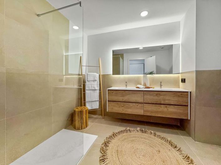 Image No.16-2 Bed Apartment for sale