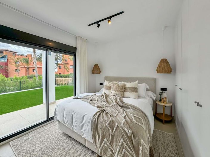 Image No.20-2 Bed Apartment for sale