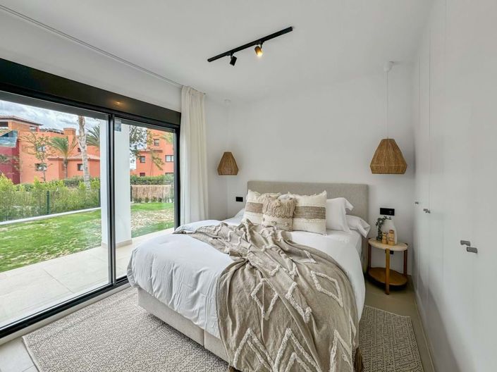 Image No.24-2 Bed Apartment for sale