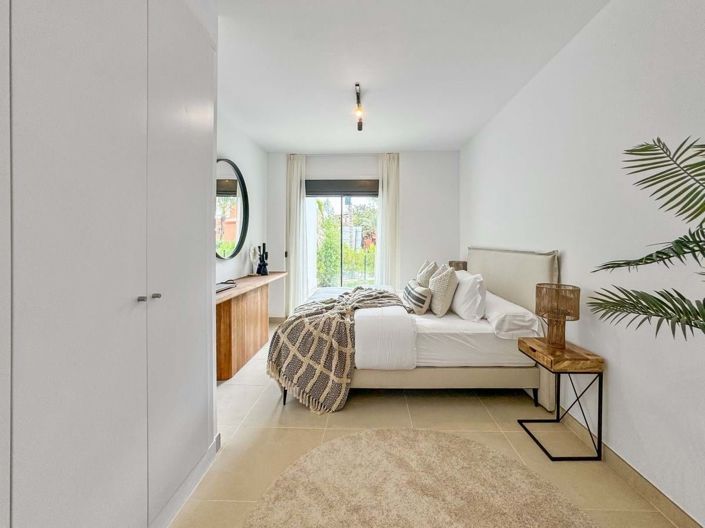 Image No.35-2 Bed Apartment for sale