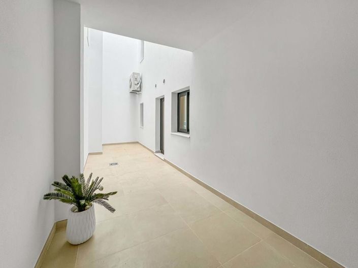 Image No.57-2 Bed Apartment for sale