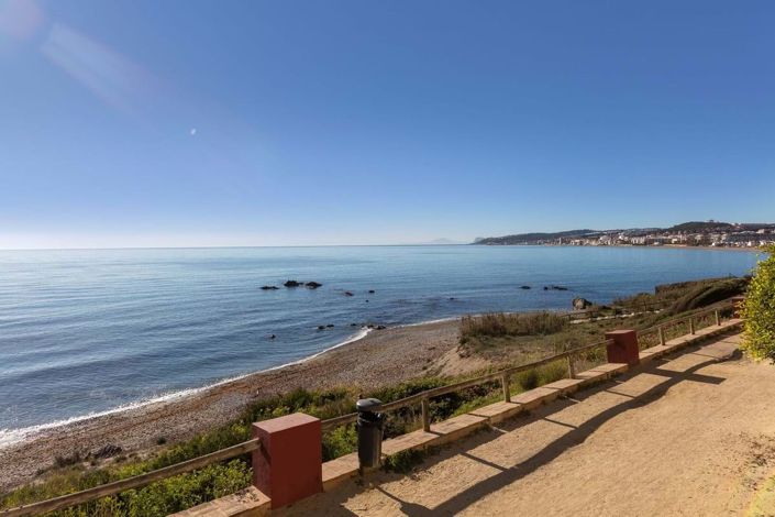 Image No.18-3 Bed Apartment for sale