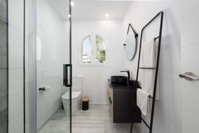 1447-525784-78d1f4f8b6655591b02d22fabb36a692d