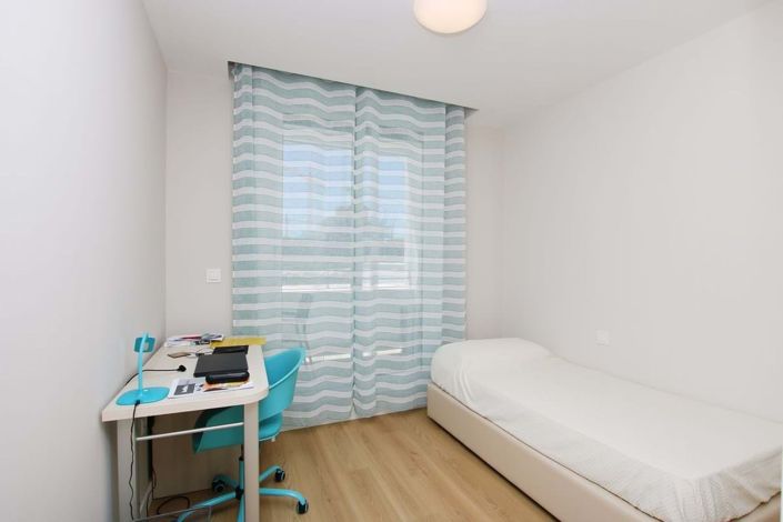 Image No.55-3 Bed Apartment for sale