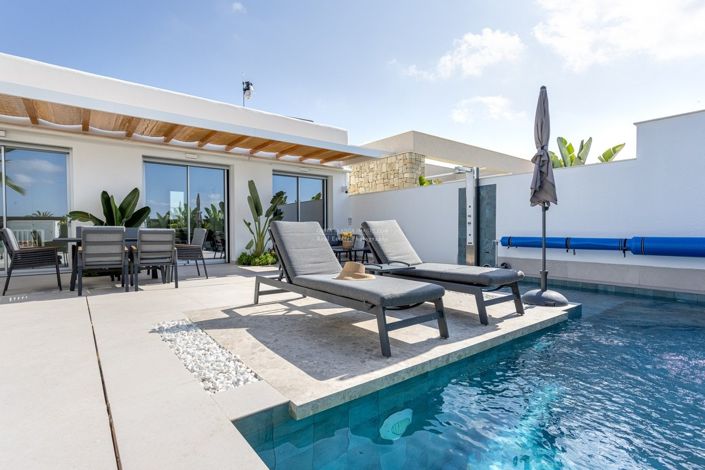 Image No.3-3 Bed Villa for sale