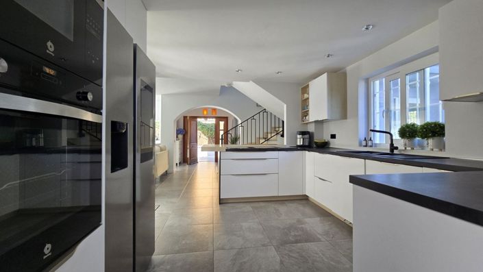 Image No.12-5 Bed Villa for sale