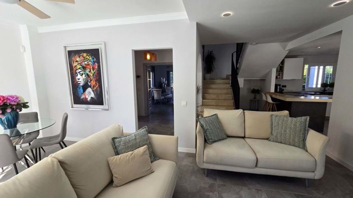 Image No.17-5 Bed Villa for sale