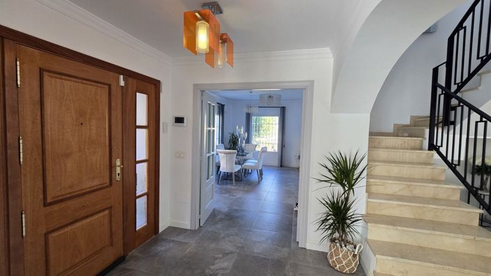 Image No.18-5 Bed Villa for sale