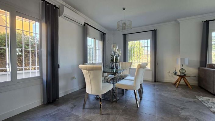 Image No.20-5 Bed Villa for sale