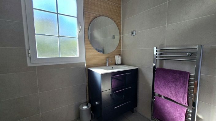 Image No.34-5 Bed Villa for sale