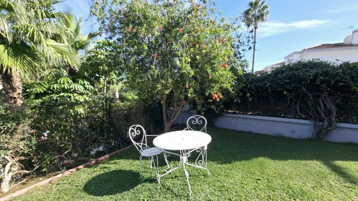 Image No.57-5 Bed Villa for sale