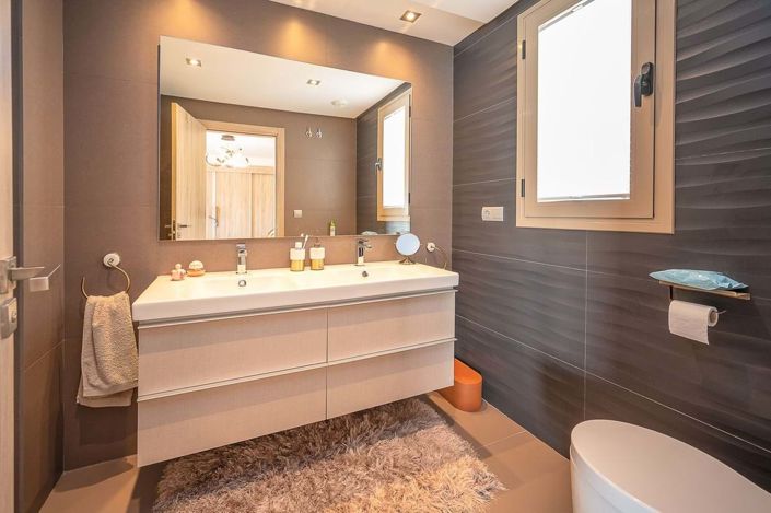 Image No.18-3 Bed Apartment for sale