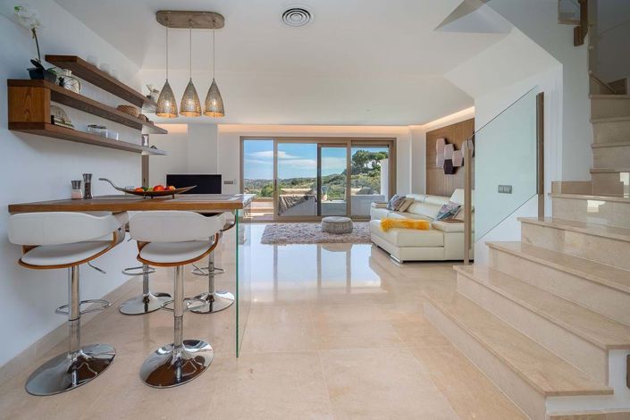 Image No.9-3 Bed Apartment for sale