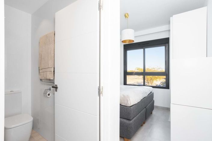 Image No.18-2 Bed Apartment for sale