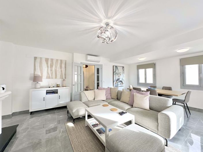 Image No.3-4 Bed Townhouse for sale