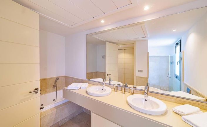 Image No.23-2 Bed Apartment for sale