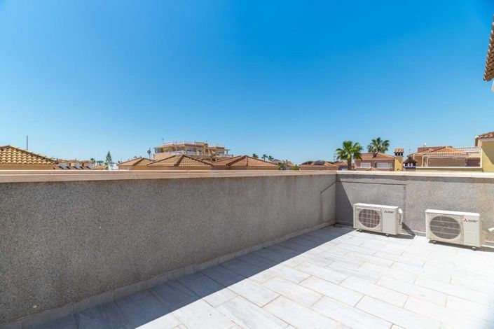 Image No.21-Villa de 4 chambres à vendre à Orihuela Costa