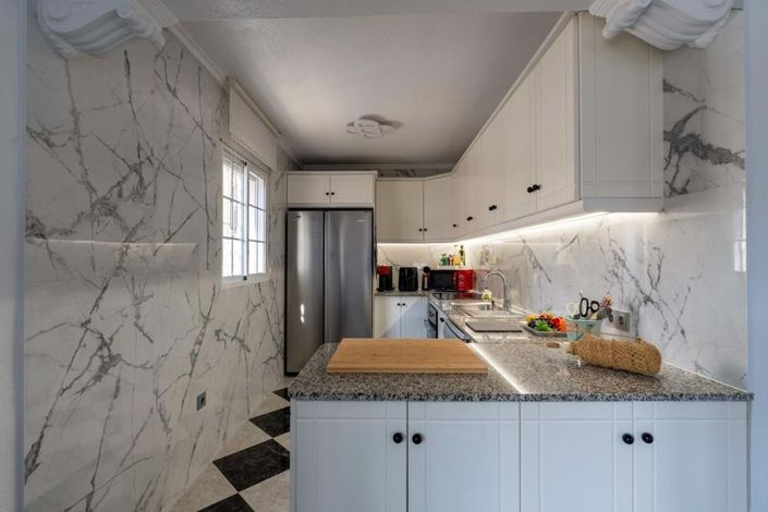 Image No.6-Villa de 4 chambres à vendre à Orihuela Costa