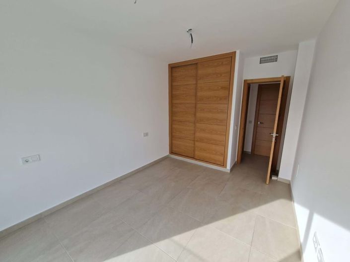 Image No.18-4 Bed Villa for sale