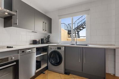 1447-530341-78d1f4f8b6655591b02d22fabb36a692d