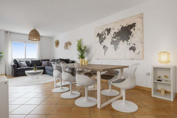 Image No.2-4 Bed Townhouse for sale