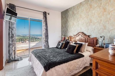 1447-530512-78d1f4f8b6655591b02d22fabb36a692d