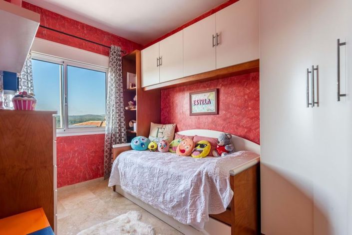 Image No.17-4 Bed Townhouse for sale