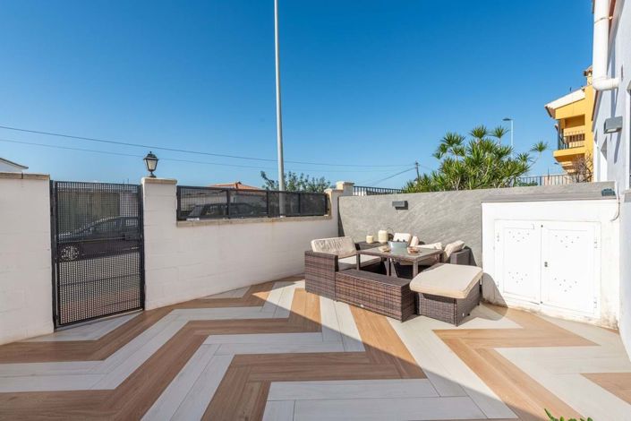 Image No.22-4 Bed Townhouse for sale