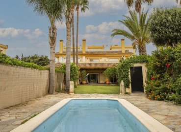 1447-521198-78d1f4f8b6655591b02d22fabb36a692d