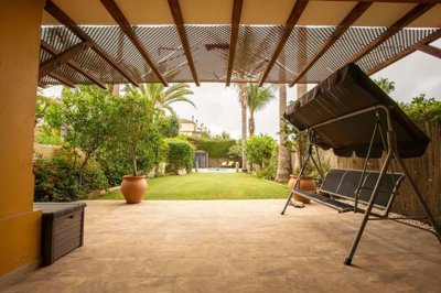 1447-521198-78d1f4f8b6655591b02d22fabb36a692d