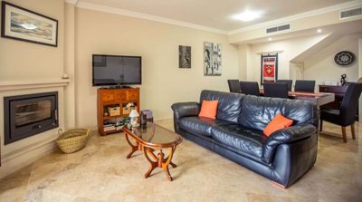 1447-521198-78d1f4f8b6655591b02d22fabb36a692d