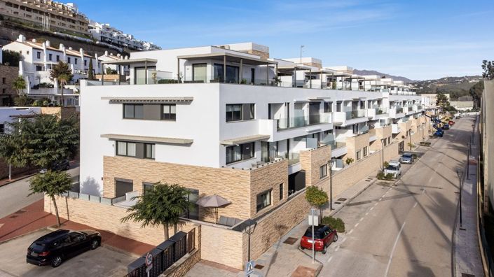 Image No.8-3 Bed Apartment for sale