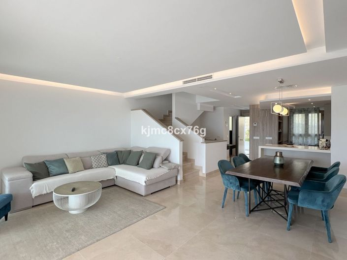 Image No.7-3 Bed Townhouse for sale