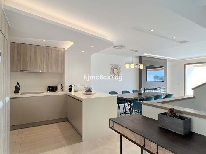 Image No.9-3 Bed Townhouse for sale