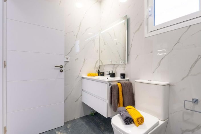 Image No.12-4 Bed Villa for sale