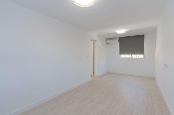 Image No.19-4 Bed Villa for sale