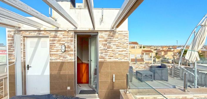 Image No.19-3 Bed Villa for sale