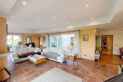 1447-533117-78d1f4f8b6655591b02d22fabb36a692d