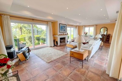 1447-533117-78d1f4f8b6655591b02d22fabb36a692d