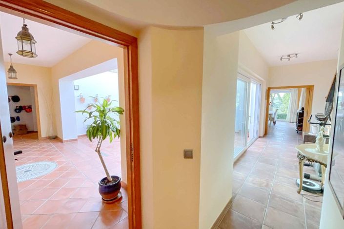 Image No.12-Villa de 4 chambres à vendre à Sotogrande playa