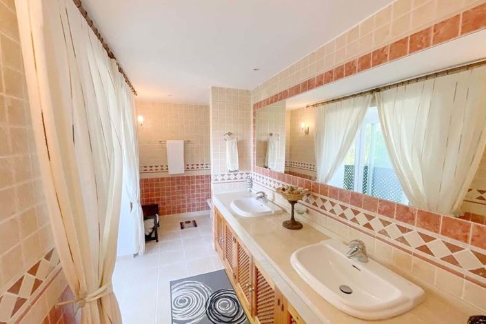 Image No.24-Villa de 4 chambres à vendre à Sotogrande playa