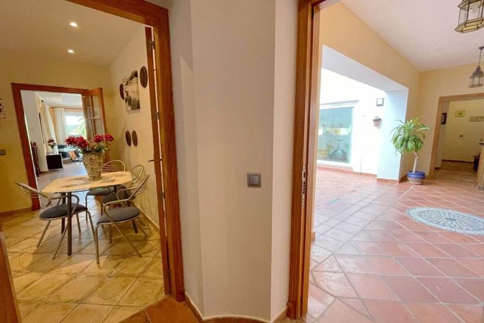Image No.4-Villa de 4 chambres à vendre à Sotogrande playa