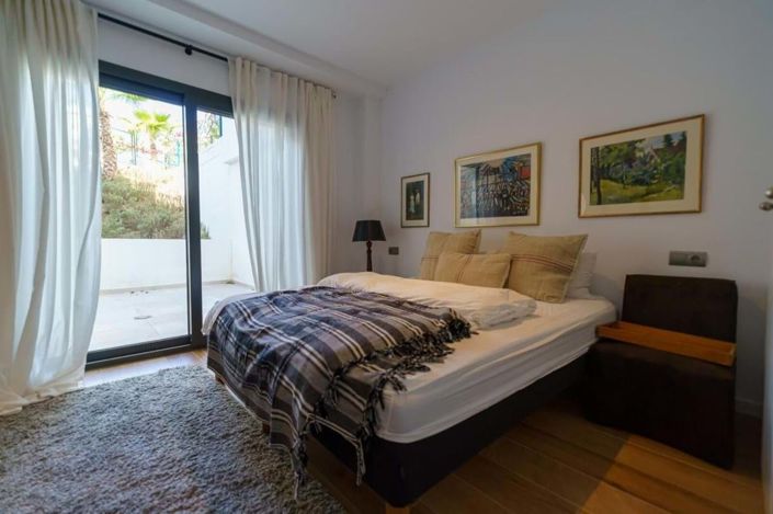 Image No.20-2 Bed Apartment for sale