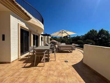 1447-533111-78d1f4f8b6655591b02d22fabb36a692d