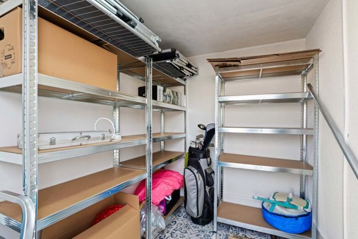 Image No.24-3 Bed Townhouse for sale